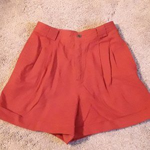 Liz Claiborne lizsport red pleated shorts, size 4 Petite